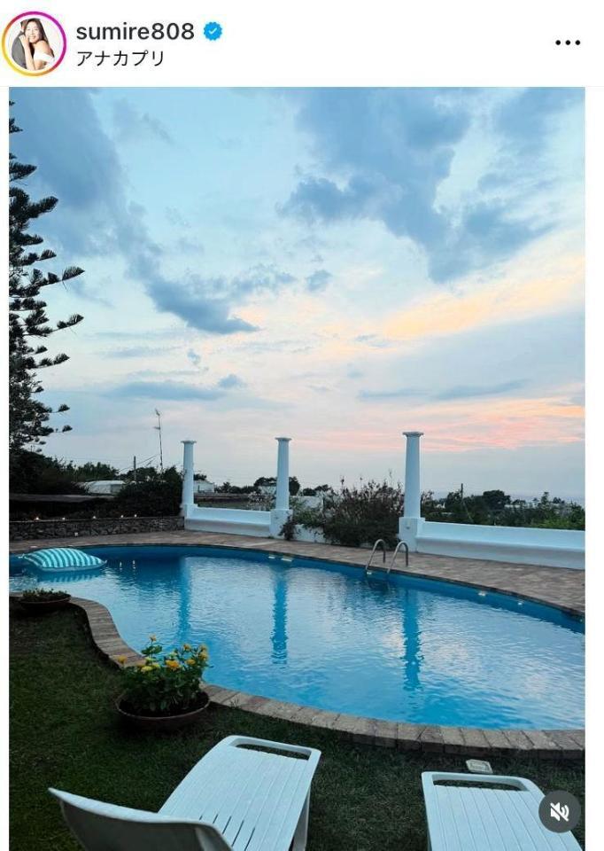 豪華ヴィラでのパーティー。すみれのインスタグラム＠ｓｕｍｉｒｅ８０８より