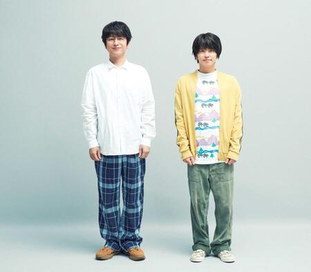 　恋人役で共演する及川光博（左）と手越祐也