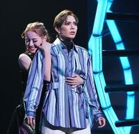 　切ない恋物語を描く星沢ありさ（左）と華世京（撮影・高部洋祐）