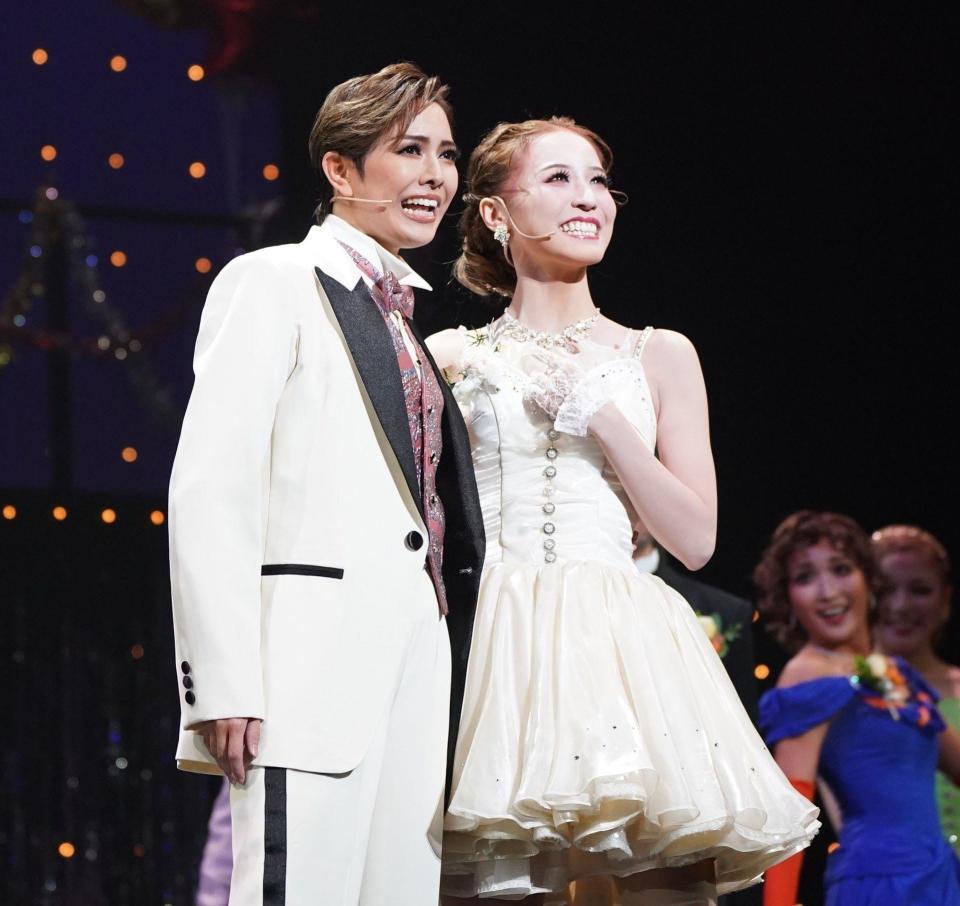 　切ない恋物語を描く（左から）華世京、星沢ありさ（撮影・高部洋祐）