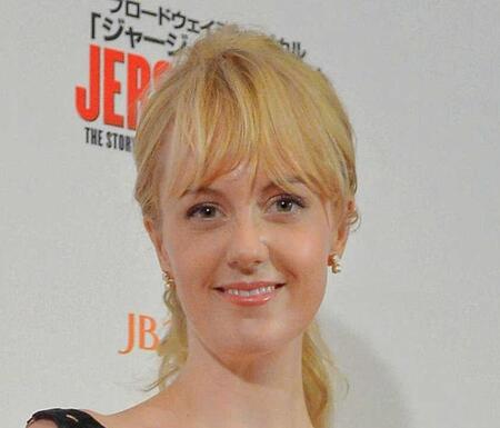 　シャーロット・ケイト・フォックス