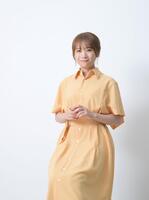 　３２歳の誕生日に初のフォトブックを発売する秋元真夏（撮影・伊藤笙子）