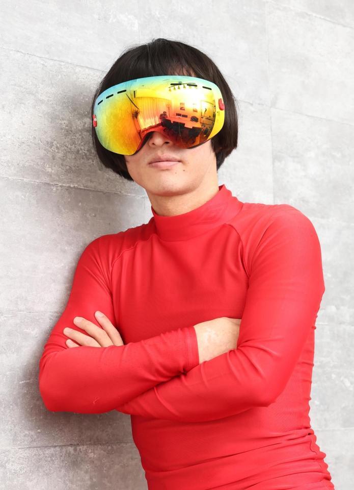 　「１００倍アレルギー克服記」を出版した、ちびシャトル（撮影・佐々木彰尚）