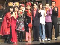 　舞台「ジャニス」のゲネプロ取材会を行った（左から）藤田記子、小林美江、山像かおり、山田邦子、橋本祥平、花音、海老澤英紀、水谷あつし