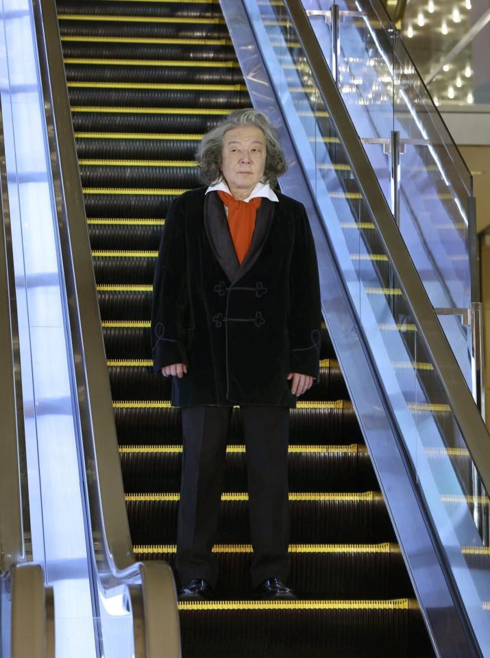 　セレモニーに登場した古田新太（撮影・佐々木彰尚）