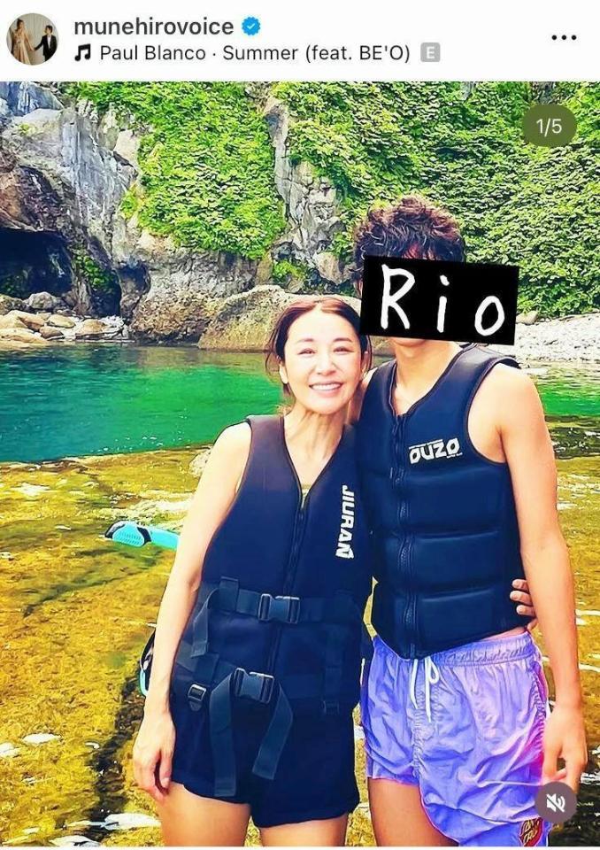 　すっかり大きくなった息子と北海道旅。８月１４日付の鈴木紗理奈のインスタグラム＠ｍｕｎｅｈｉｒｏｖｏｉｃｅより