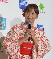 　水分補給啓発イベントに浴衣で登場した藤本美貴