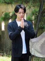 　松平定信の墓参りを行った井上祐貴