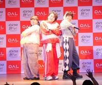 　ライブパフォーマンスで魅了したＭｙＭ＝東京・ＹＯＳＨＩＭＯＴＯ　ＲＯＰＰＯＮＧＩ　ＴＨＥＡＴＥＲ