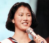 ９０年８月、当時１６歳で「第１５回ホリプロタレントスカウトキャラバン」のグランプリに輝いた戸田菜穂