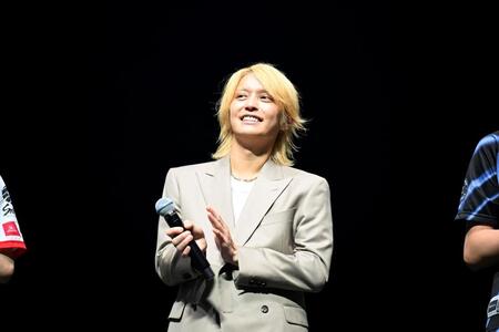 　トークで盛り上げる手越祐也　©２０２５　Ｒｉｏｔ　Ｇａｍｅｓ，　Ｉｎｃ．　Ｕｓｅｄ　Ｗｉｔｈ　Ｐｅｒｍｉｓｓｉｏｎ