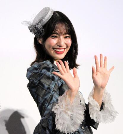 　舞台あいさつに登壇した≠ＭＥの冨田菜々風