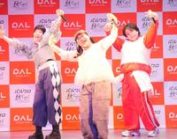 　ライブで躍動するＭｙＭ＝東京・ＹＯＳＨＩＭＯＴＯ　ＲＯＰＰＯＮＧＩ　ＴＨＥＡＴＥＲ