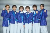 　本番前に意気込んだＭＡＴＳＵＲＩの（左から）渡辺真、橋爪健二、小野寺翼、松岡卓弥、鈴木渉、柳田優樹