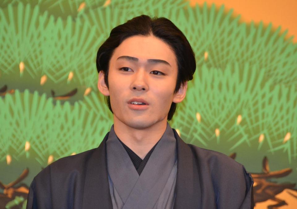 　「通し狂言　菅原伝授手習鑑」取材会に登場した市川染五郎＝歌舞伎座ホール