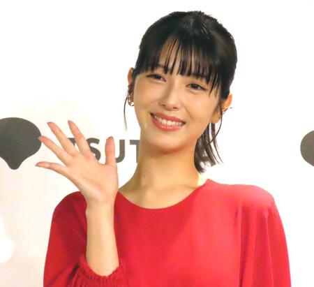 　写真集「２５」を発売した浜辺美波