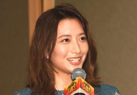 　笹崎里菜アナウンサー