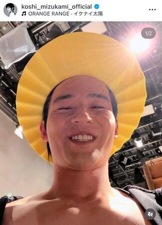 　収録の合間におどける。水上恒司のインスタグラム＠ｋｏｓｈｉ＿ｍｉｚｕｋａｍｉ＿ｏｆｆｉｃｉａｌより