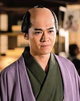 富本斎宮太夫役の新浜レオン