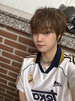 ＹＯＵＮＩＴＥメンバーの公式Ｘ＠ＹＯＵＮＩＴＥ＿ｔｗｔより　ウンホ