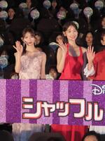 　イベントに出演した（左から）辻野かなみ、柏木由紀