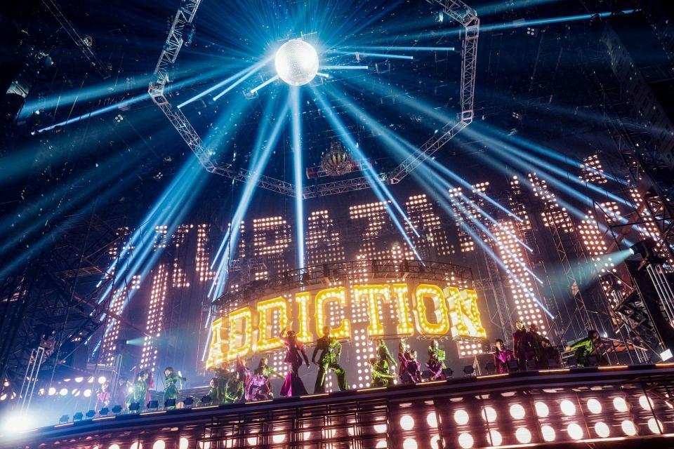 　ライブを盛り上げる櫻坂４６　ⒸＳｅｅｄ＆Ｆｌｏｗｅｒ　ＬＬＣ