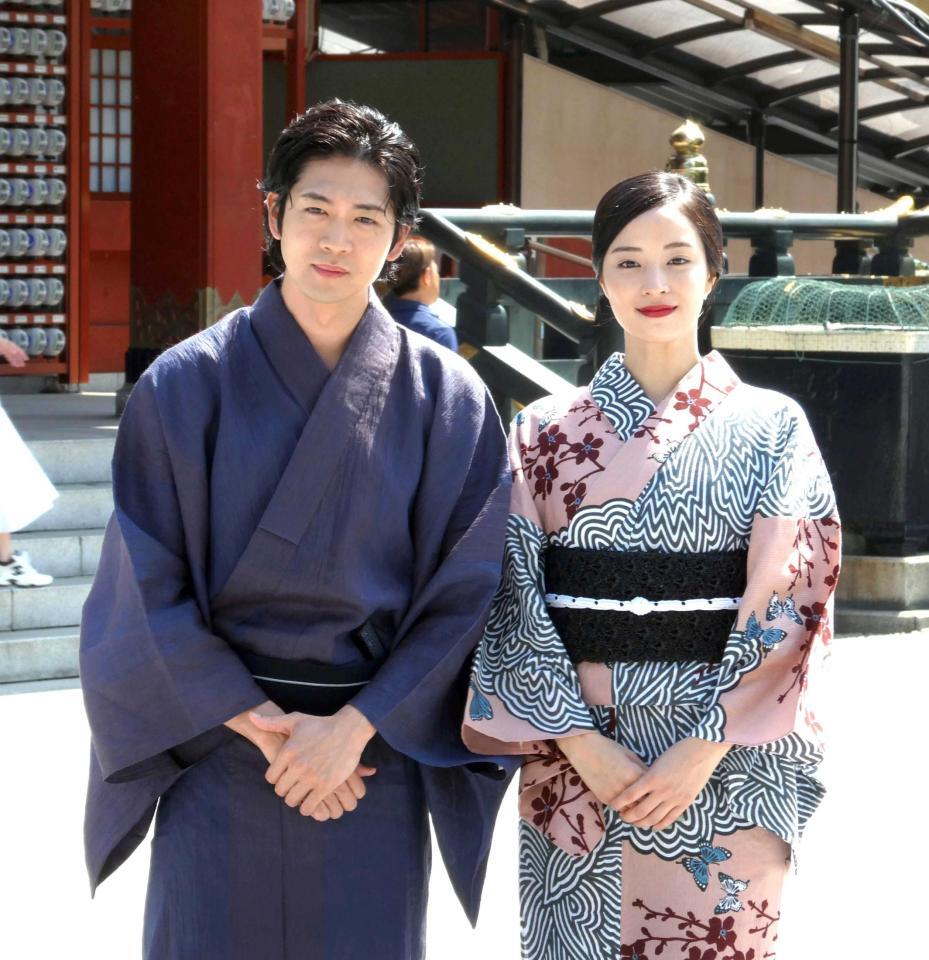 　浴衣姿で登場した松下洸平（左）、広瀬すず