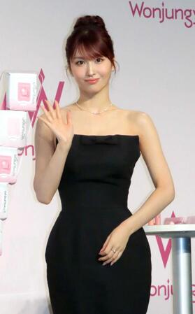 　発表会に出席したＴＷＩＣＥのＭＯＭＯ