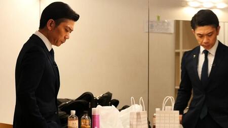 　１０回目の単独公演「噂をすれば．．．」の初日公演に臨んだキュウ・清水誠の舞台裏