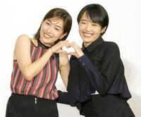 　撮影に応じる（左から）木竜麻生、森田望智