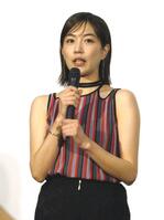 　トークを行う木竜麻生