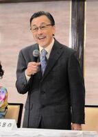 　会見に出席した佐藤Ｂ作