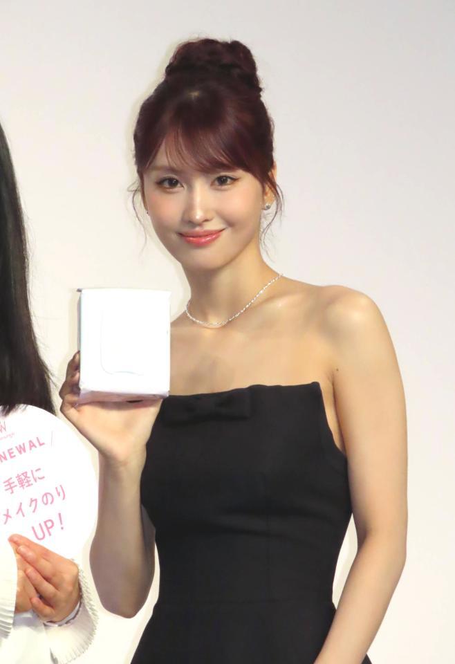 　発表会に出席したＴＷＩＣＥのＭＯＭＯ