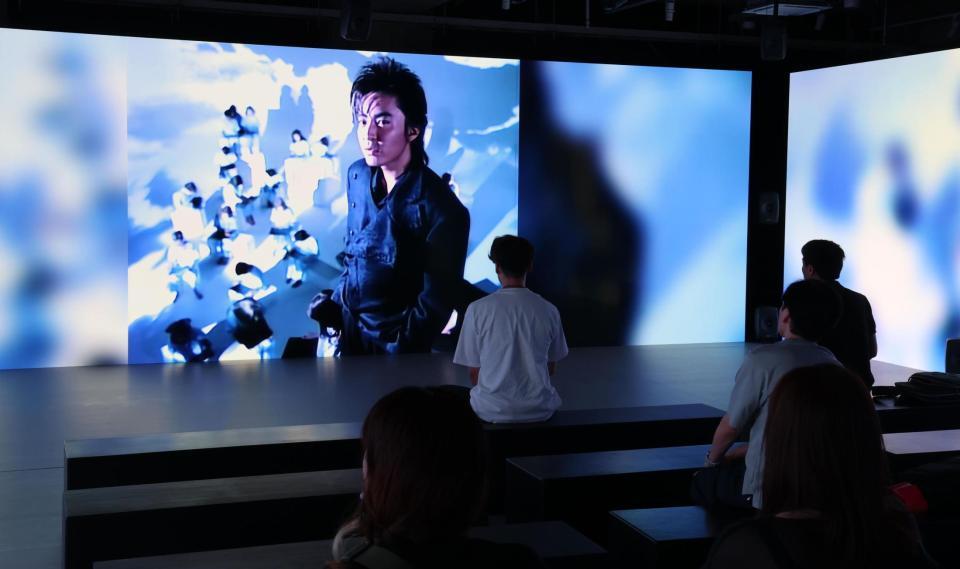 　迫力の映像コーナー（撮影・金田祐二）