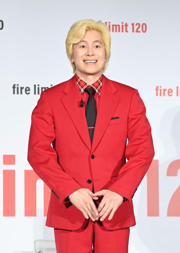 　イベントに登場したカズレーザー（撮影・園田高夫）