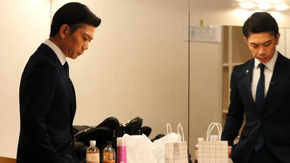 　１０回目の単独公演「噂をすれば．．．」の初日公演に臨んだキュウ・清水誠の舞台裏