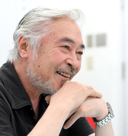 　インタビューに笑顔で応じるＣＡＳＩＯＰＥＡ・野呂一生（撮影・伊藤笙子）