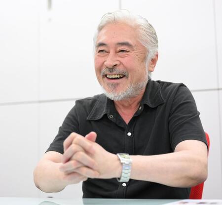 　インタビューに笑顔で応じるＣＡＳＩＯＰＥＡ・野呂一生（撮影・伊藤笙子）