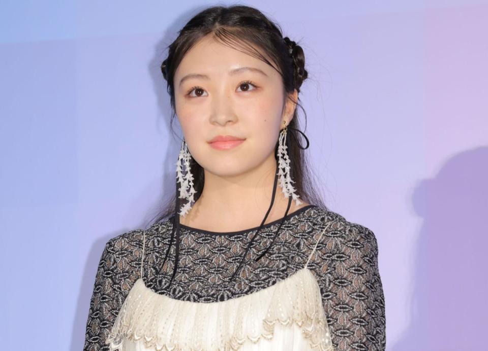 　新井美羽