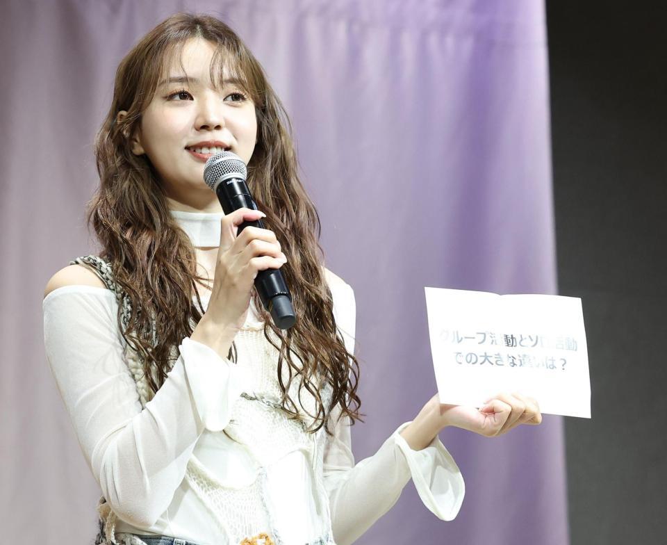 質問に答えるｙｏｕｓｔｉ＝東京・六番町のソニー・ミュージックエンタテインメント本社（撮影・佐々木彰尚）