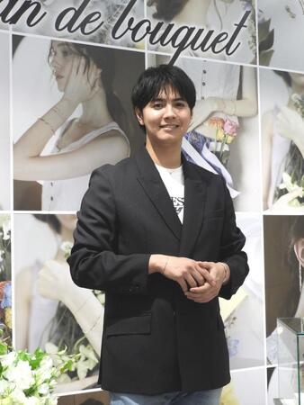 　自身がディレクターを務めるジュエリーブランドの取材会を行った片寄涼太