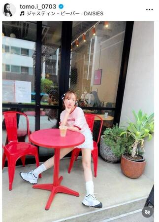 　板野友美のインスタグラム＠ｔｏｍｏ．ｉ＿０７０３（７月１７日付）より  