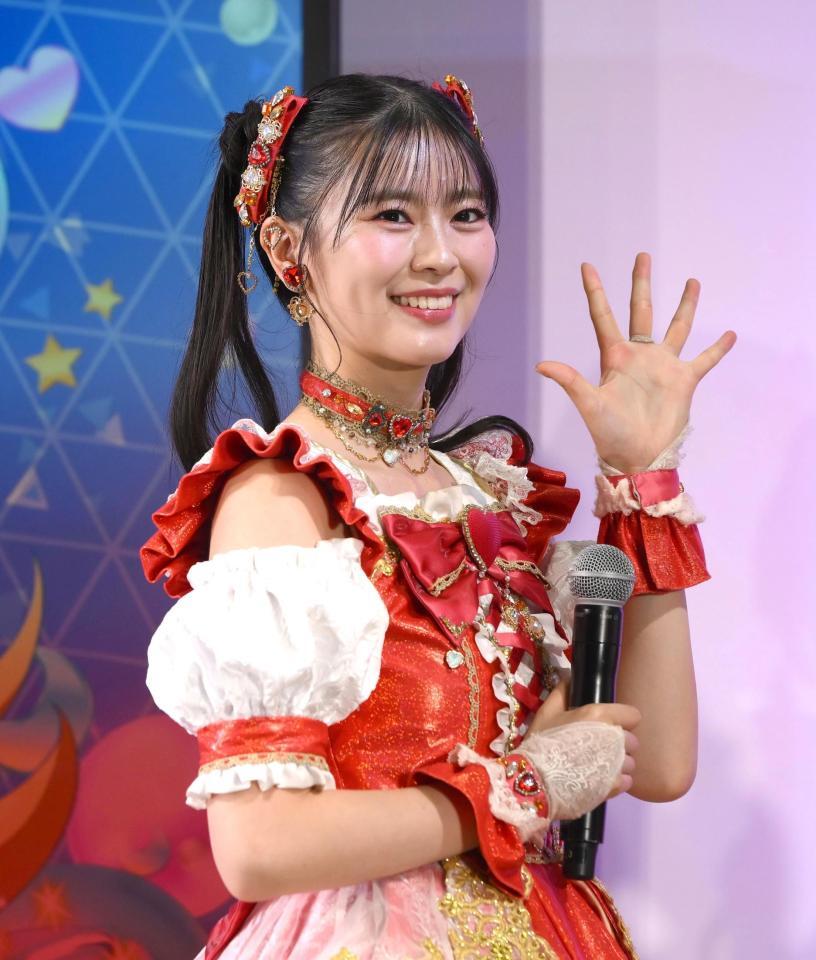 　東京おもちゃショーに登場した超ときめき♡宣伝部・坂井仁香（撮影・堀内翔）