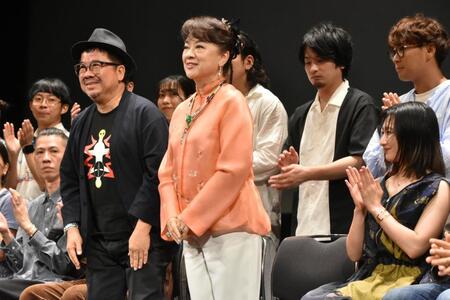 　セレモニーに参加したジュディ・オング（中央）