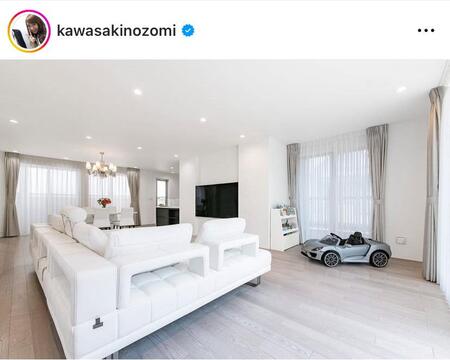 　川崎希のインスタグラム＠Ｋａｗａｓａｋｉｎｏｚｏｍｉより