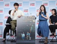 　見どころを話すソン・ジュンギ（左）とチョン・ウヒ（撮影・佐々木彰尚）