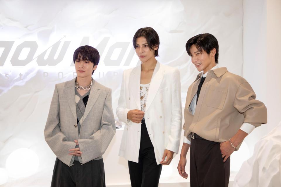 　Ｓｎｏｗ　Ｍａｎの（左から）深澤辰哉、ラウール、目黒蓮