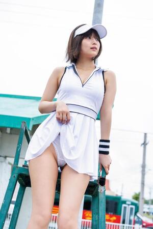 　北野瑠華ドラマコラボ写真集「グラぱらっ！」ⓒ栗山秀作／講談社