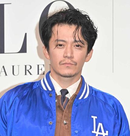 　小栗旬＝２０２５年３月撮影