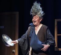 　「アリババ」で熱演する風間杜夫（撮影・吉澤敬太）